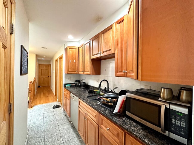 Photo - 10 Moreland St Unit #2