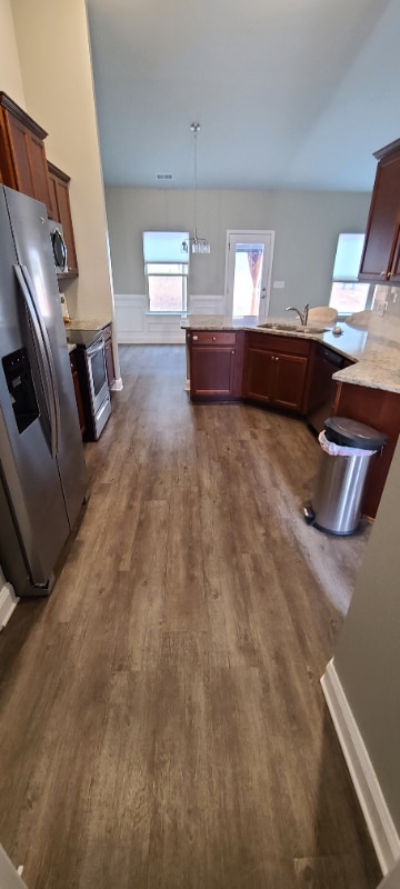 Photo - 160 River Glen Dr