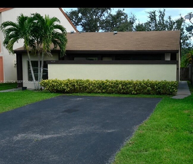 Building Photo - 9614 SW 148th Ct Unit 0