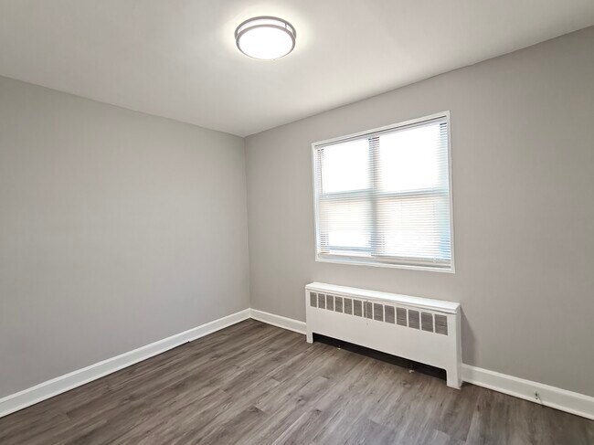 Photo - 131 Forest Ave Unidad 4D