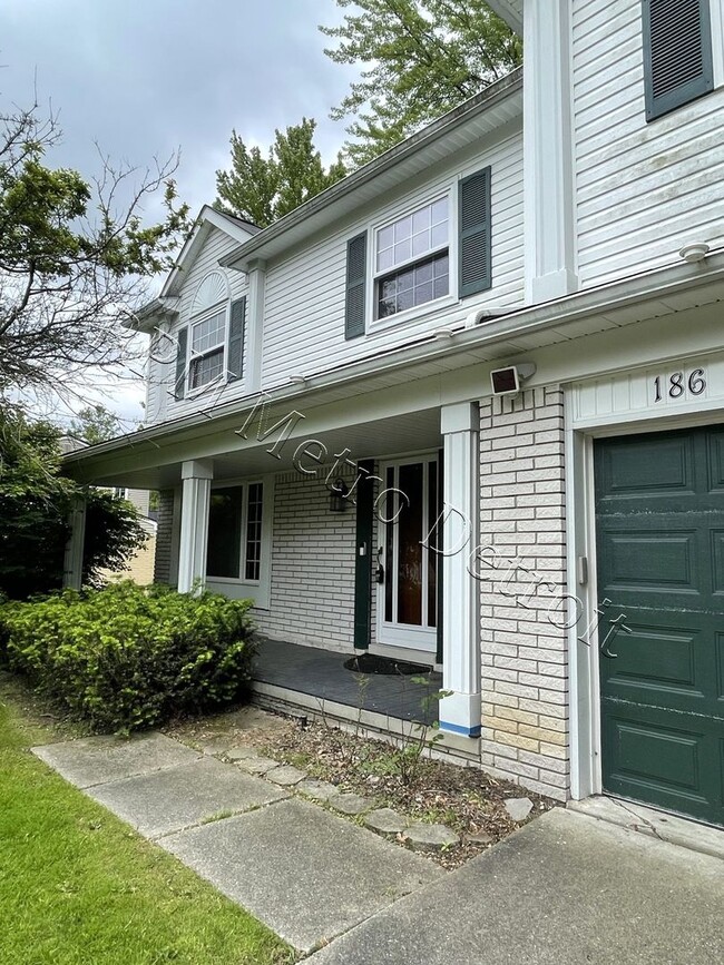 Photo - 186 Randall Dr
