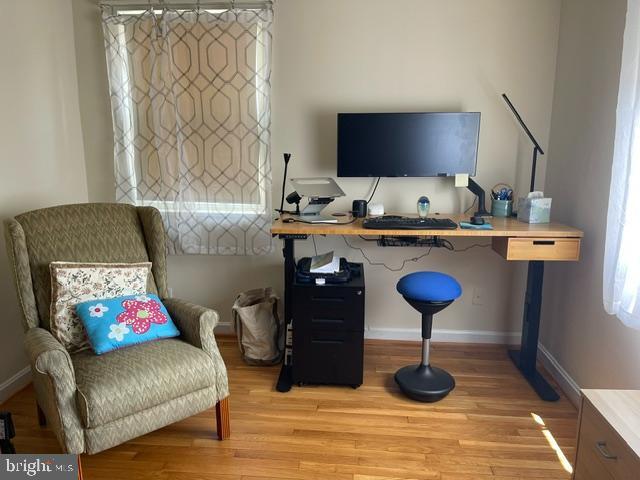 Photo - 4 E Chapman St