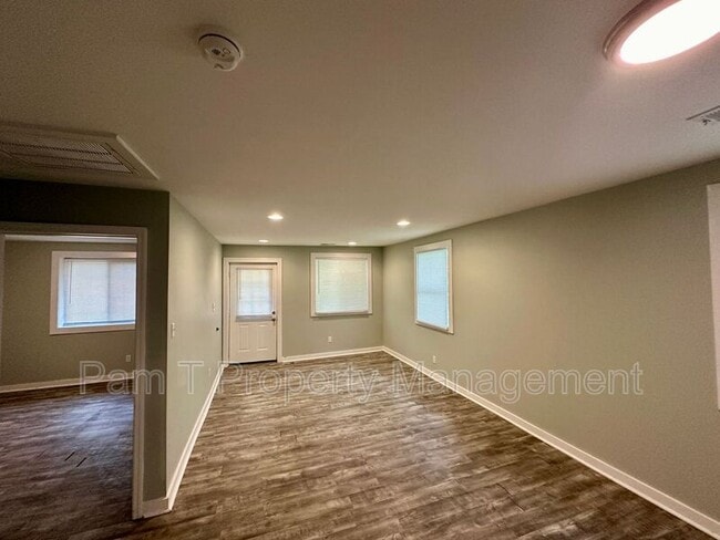 Photo - 1016 W 42nd St