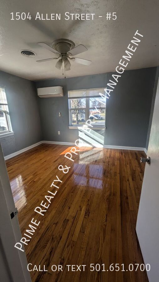 Photo - 1504 Allen St Unidad #5