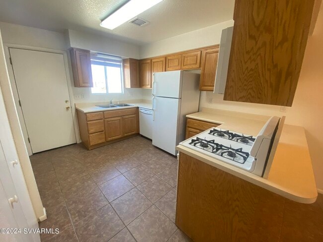 Photo - 126 E Paula Cir Unit B