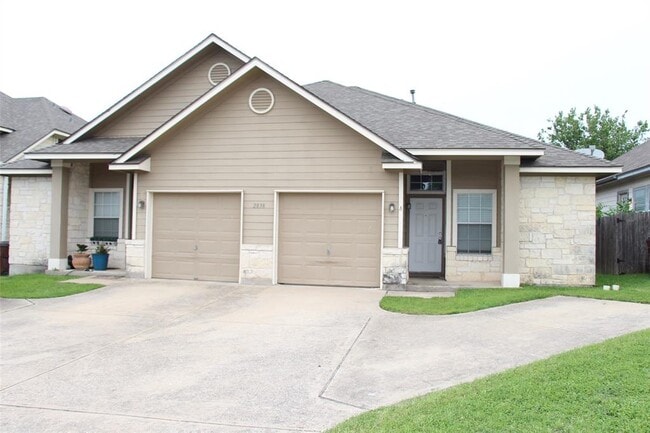 Building Photo - 2838 Southampton Way