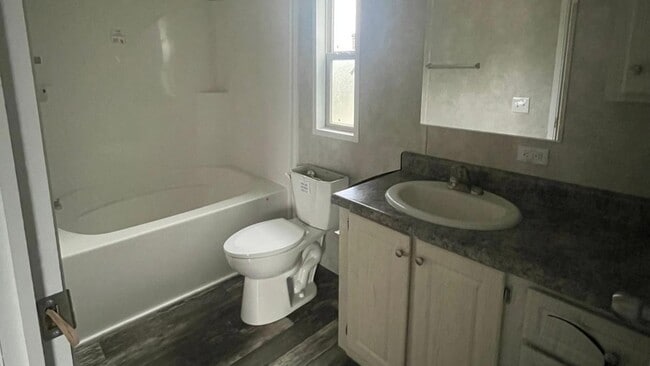 Photo - 4 Evergreen Ct