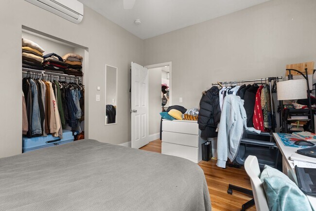 Photo - Gorgeous 1-bed/1-bath with Laundry in Unit!