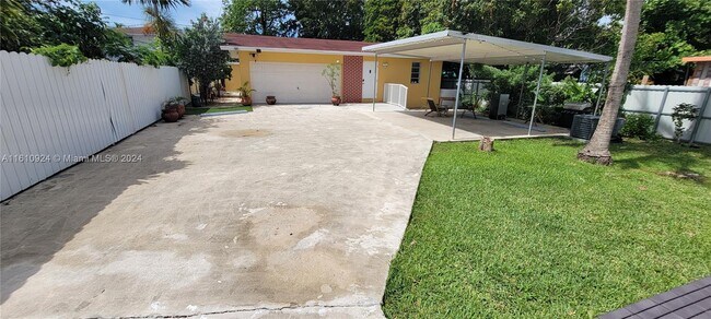 Photo - 984 SW 9th St Unidad 4