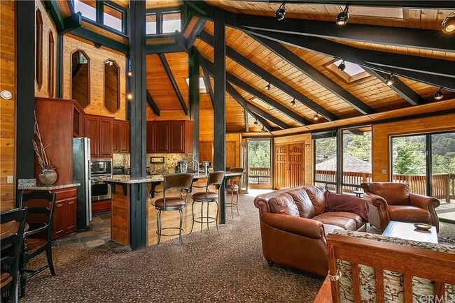 Photo - Beautiful 5-Bedroom Home with Mountain Views in Pine Club Mountain!
