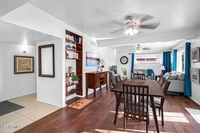 Photo - 10037 Kenworthy St