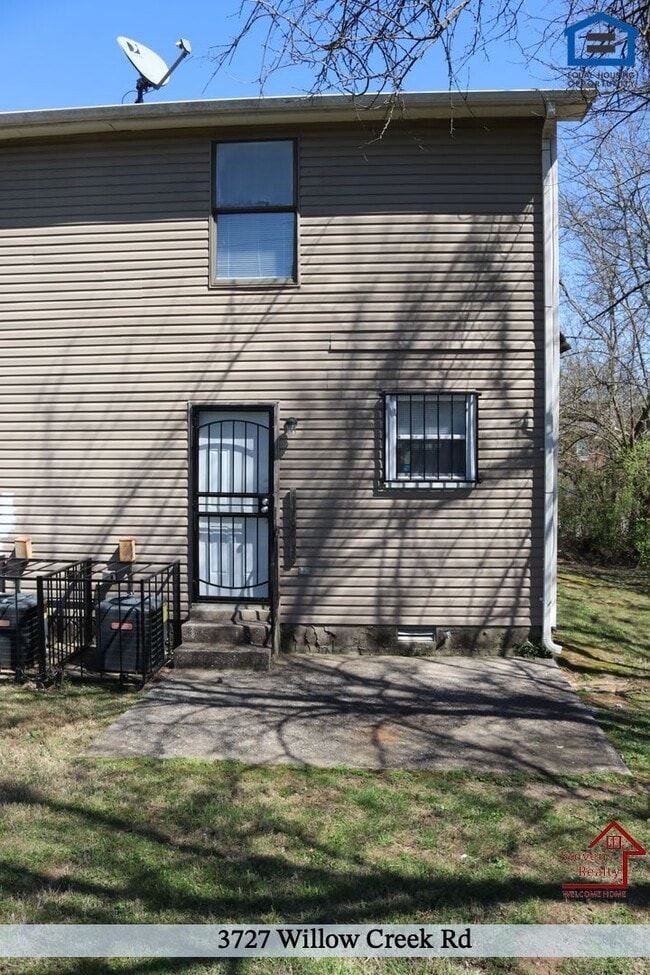 Photo - 3727 Willow Creek Rd