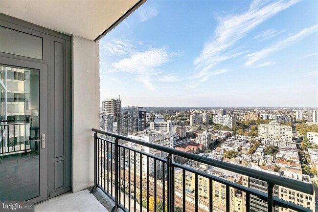 Photo - 2101 Market St Unit 2408