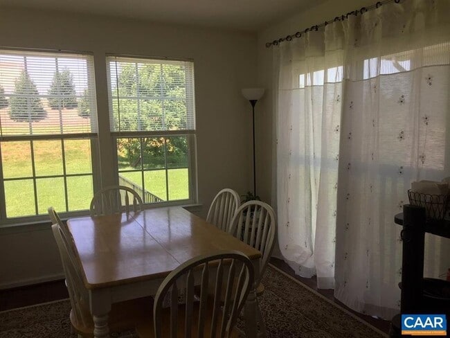Photo - 73 Larchmont Cir