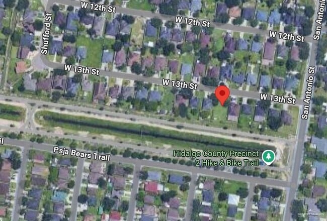 Photo - 18 E 13th St