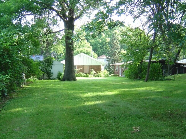 Photo - 819 Rider St