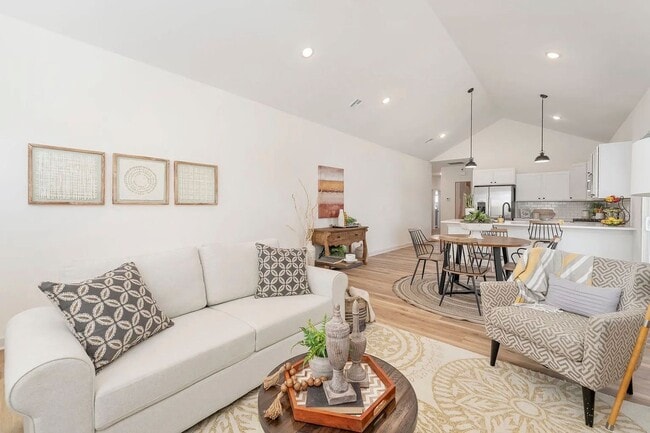 Photo - 2114 W Elk Rdg Ave