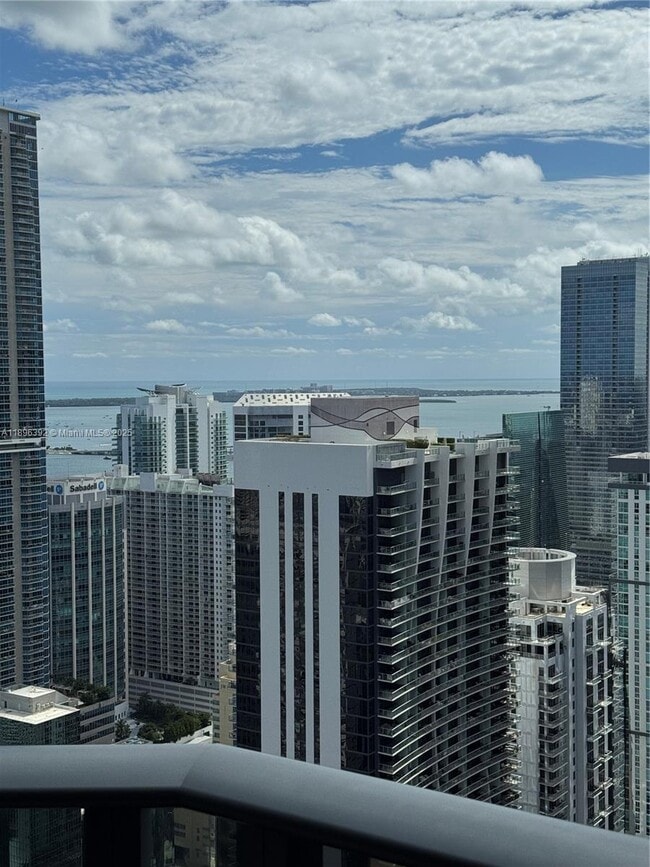 Photo - 801 S Miami Ave Unidad 5302