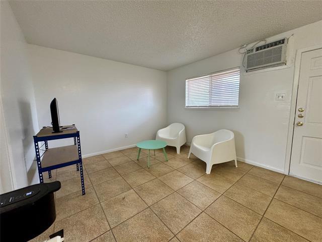 Photo - 1415 Sewell St Unit 1