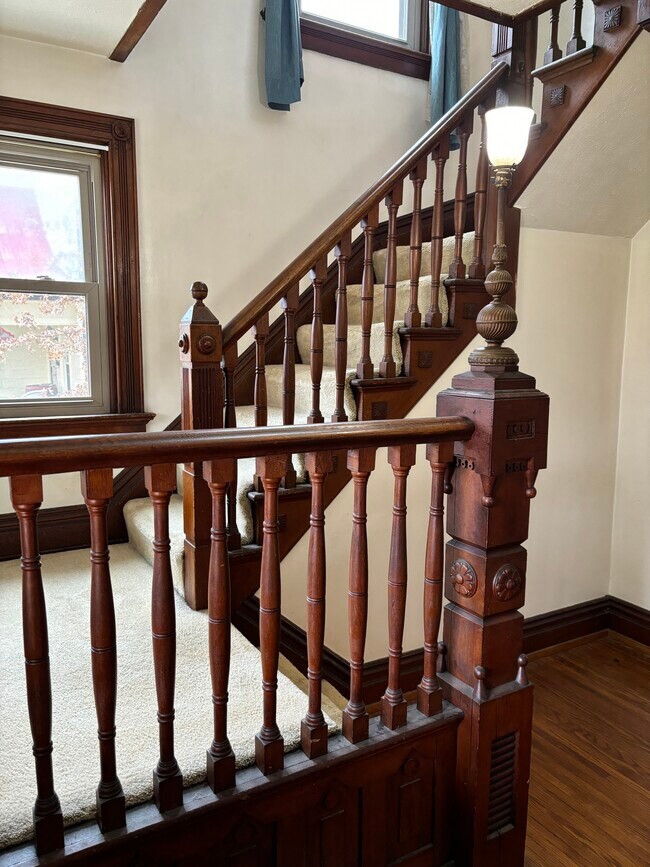 Photo - 606 2nd St House