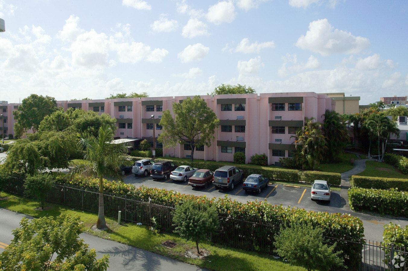 Photo - Las Palmas Senior Living