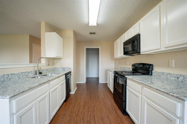 Photo - 1556 Glenwick Dr