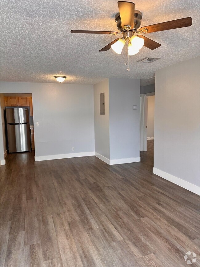 Building Photo - 7521 NW 44th Ct Rental