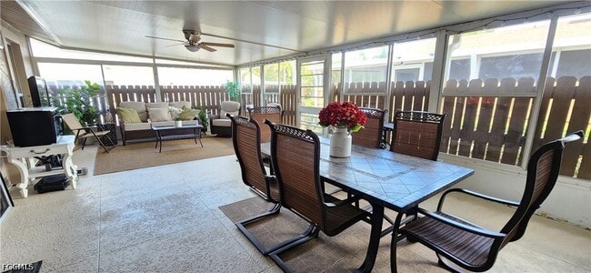 Building Photo - 15610 Crystal Lake Dr