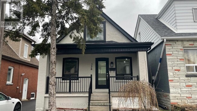 Photo - 136 Edgemont St N