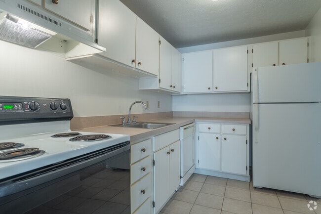 2BD 1BA 910 sq. ft. - Tower In The Park
