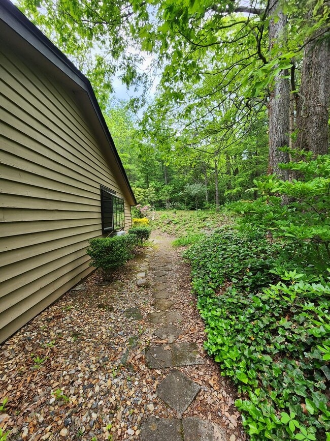 Photo - 15 Woodlands Dr