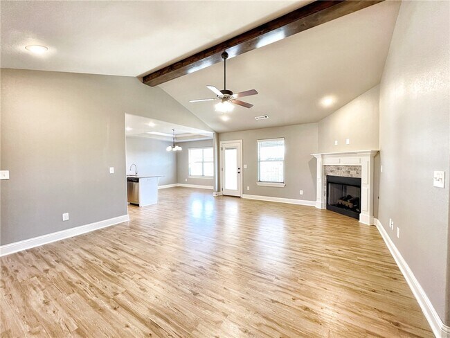 Photo - 710 Captain Hopkins St