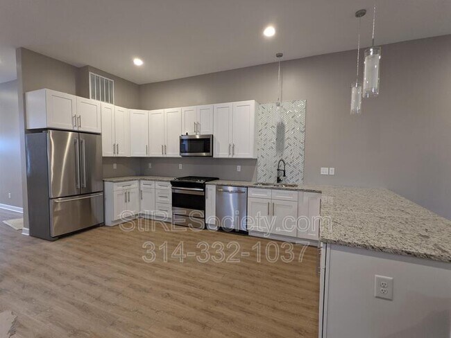2206 Blendon Pl