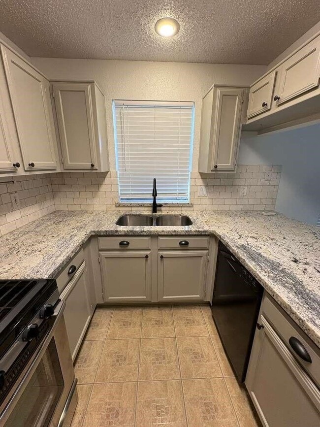 Photo - 4007 Issacks Way