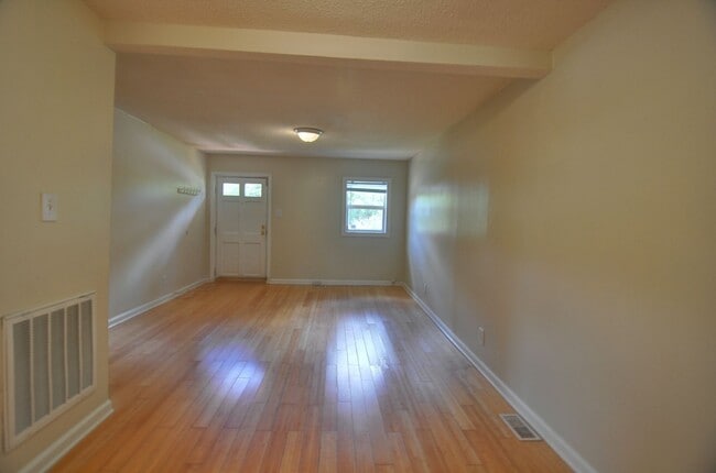 Photo - Cute 2 bedroom - Close to Downtown Carrboro and UNC!