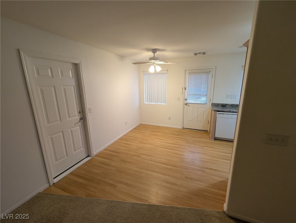 Photo - 1080 Hall Ave