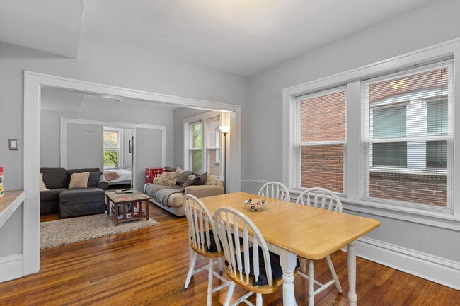 Photo - 6615 Kingsbury Blvd