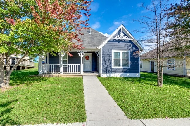 Building Photo - 720 Monroe Senter St