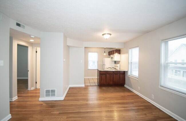 Photo - "Charming 2-Bedroom Retreat with Hardwood Elegance in Indianapolis" Unit 10