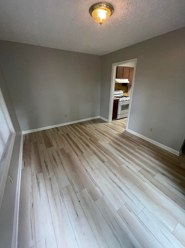 Photo - 874 Ventnor Pl SW Unit 874