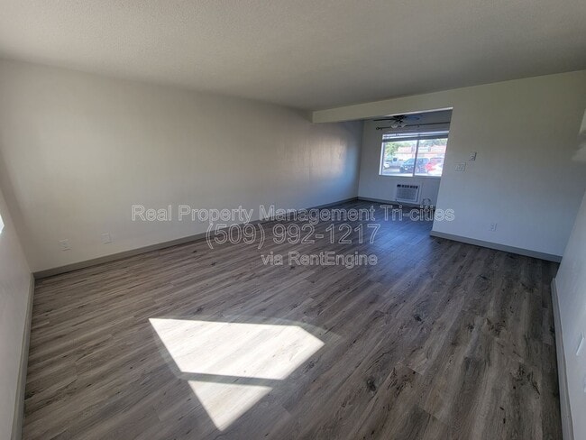 Photo - 1817 Cartmell St Unit 108