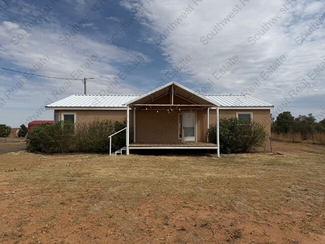 Building Photo - Country home with 3 bedroom 2 bathrooms