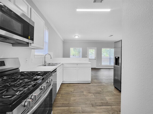 Photo - 13618 Cedar Point Dr