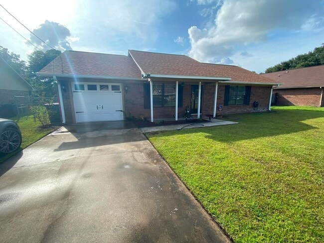 Building Photo - 921 Wrenwood Ln