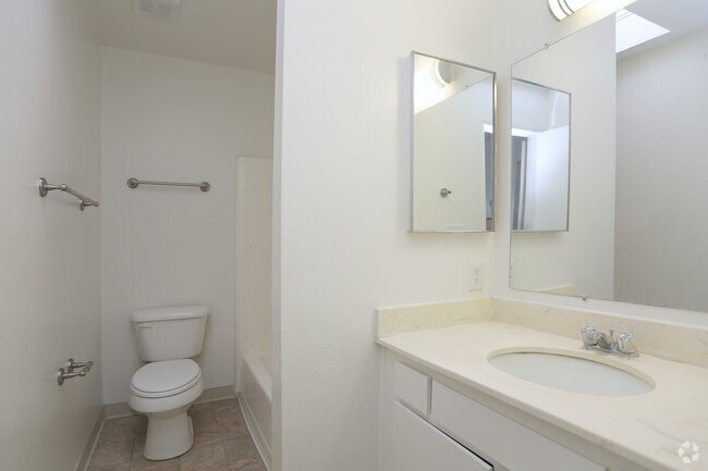 3 BR, 2.5 BA - 1360 SF - Mesa Vista Apartment Homes