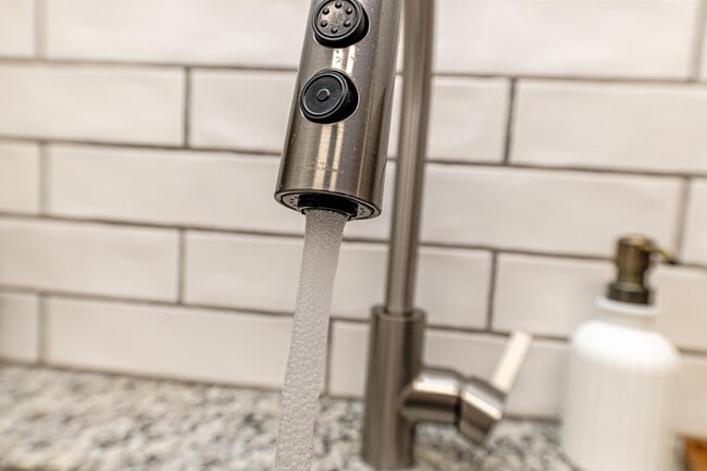 Kitchen backsplash detail - The Alexander Apartment Homes