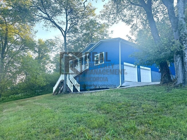 Photo - 286 Emily Ln