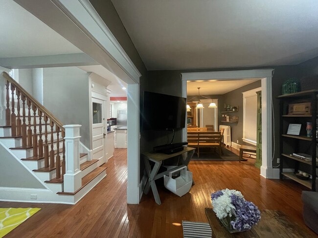 Photo - 4453 York Ave S