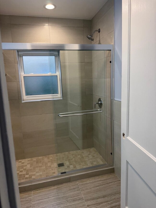 Photo - 3936 W Cornelia Ave Unit 2 nd floor