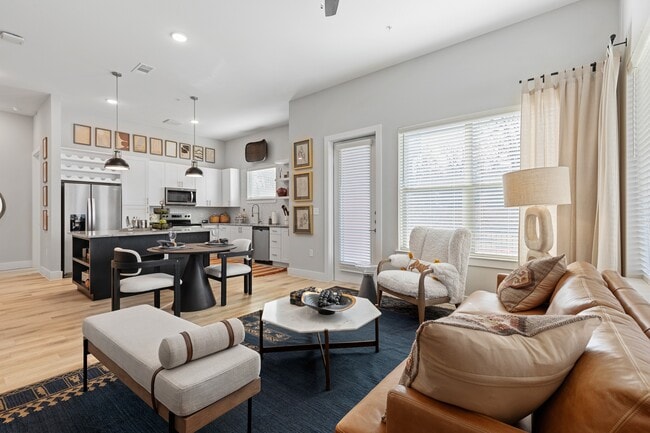 Photo - Lakesound Apartments